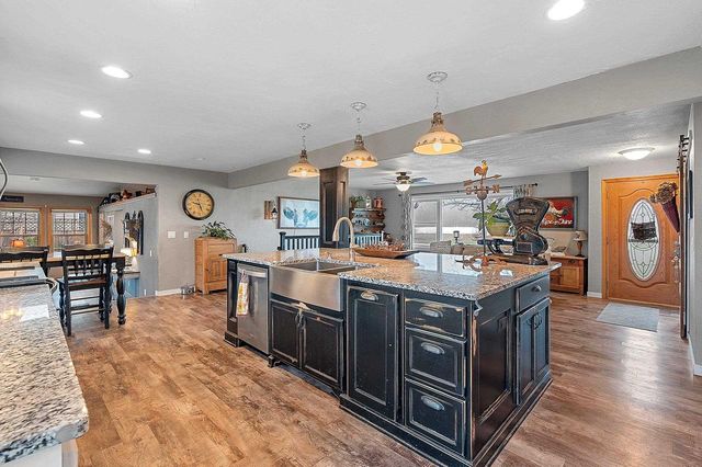 5000 N FRENCH ROAD, Appleton, WI 54913