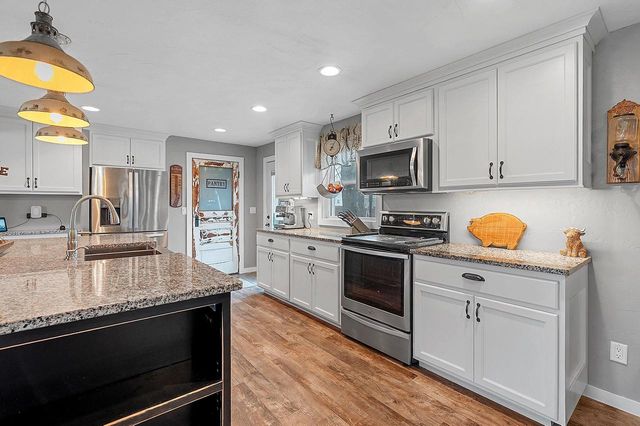 5000 N FRENCH ROAD, Appleton, WI 54913