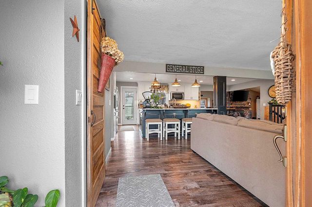 5000 N FRENCH ROAD, Appleton, WI 54913