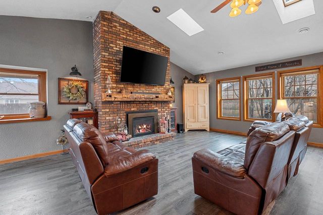 5000 N FRENCH ROAD, Appleton, WI 54913