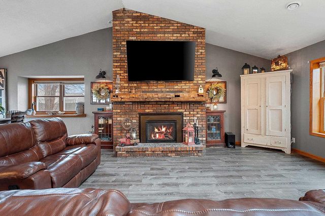 5000 N FRENCH ROAD, Appleton, WI 54913
