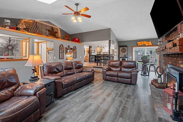 5000 N FRENCH ROAD, Appleton, WI 54913
