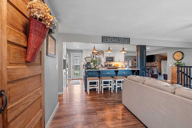 5000 N FRENCH ROAD, Appleton, WI 54913