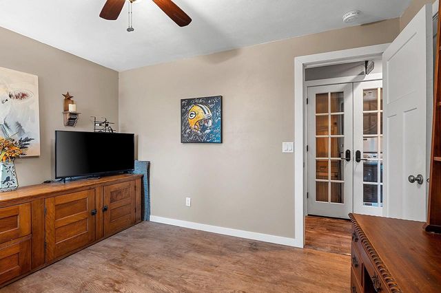5000 N FRENCH ROAD, Appleton, WI 54913