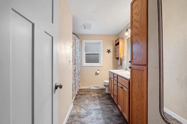 5000 N FRENCH ROAD, Appleton, WI 54913