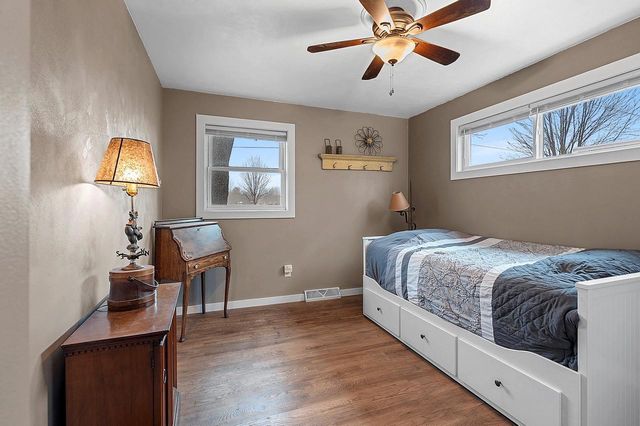 5000 N FRENCH ROAD, Appleton, WI 54913