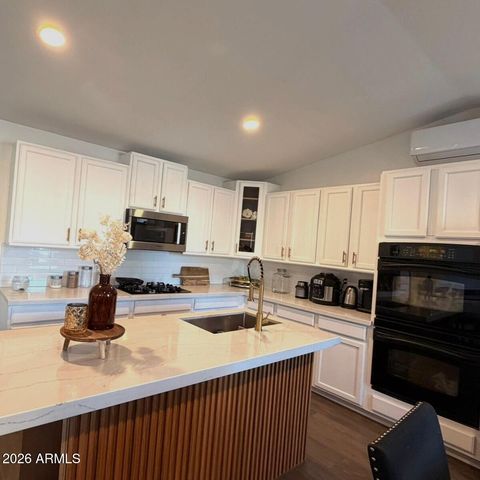 4950 W BETHANY HOME Road 22, Glendale, AZ 85301