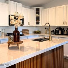 4950 W BETHANY HOME Road 22, Glendale, AZ 85301