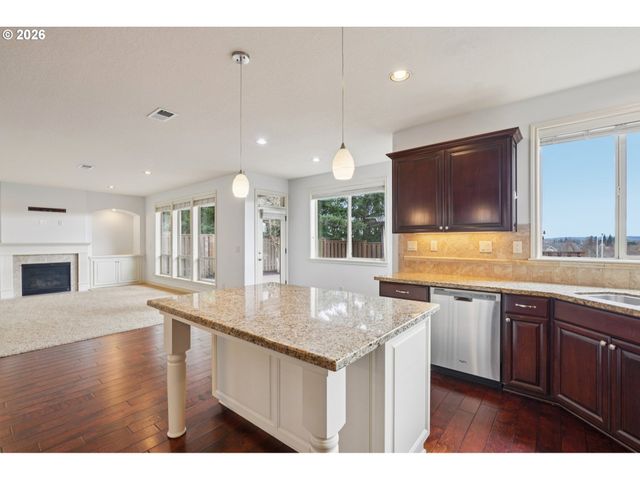 16772 Nw STALDER Ln, Portland, OR 97229