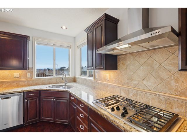 16772 Nw STALDER Ln, Portland, OR 97229