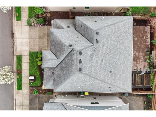 16772 Nw STALDER Ln, Portland, OR 97229