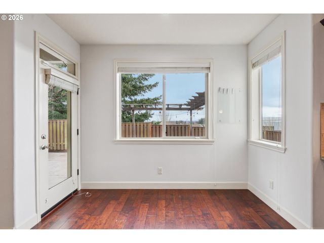 16772 Nw STALDER Ln, Portland, OR 97229