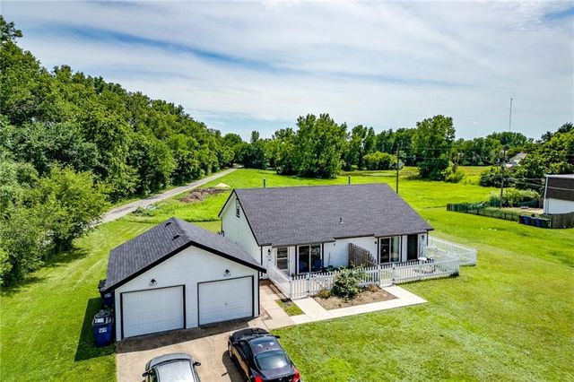 3615-3617 Brush Creek Drive, Lawrence, KS 66047