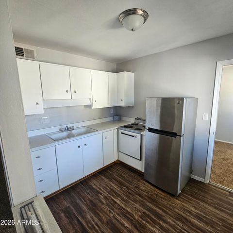 2575 W BERRIDGE Lane D209, Phoenix, AZ 85017