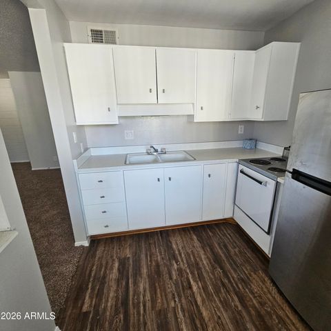 2575 W BERRIDGE Lane D209, Phoenix, AZ 85017