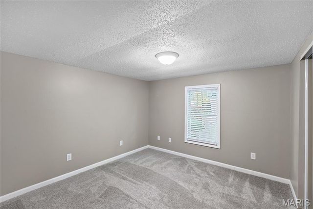 859 Thousand Pines Drive, Fenton, MO 63026