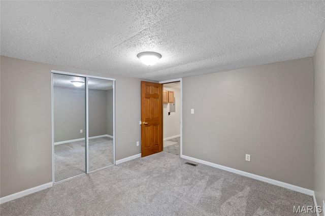 859 Thousand Pines Drive, Fenton, MO 63026