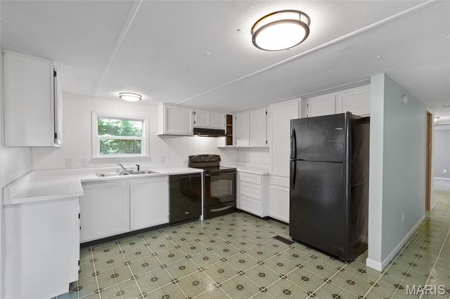 859 Thousand Pines Drive, Fenton, MO 63026