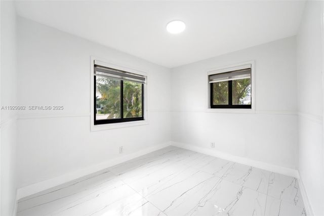 2401 SW 45th Ave, Fort Lauderdale, FL 33317