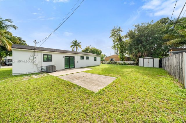 2401 SW 45th Ave, Fort Lauderdale, FL 33317