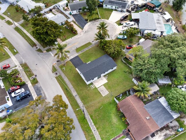 2401 SW 45th Ave, Fort Lauderdale, FL 33317
