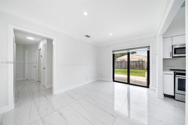 2401 SW 45th Ave, Fort Lauderdale, FL 33317