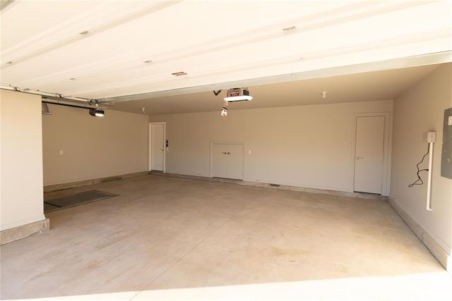 9229 NW 86th Terrace, Yukon, OK 73099