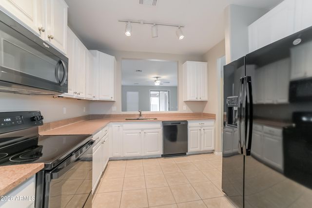4537 W BURGESS Lane, Laveen, AZ 85339