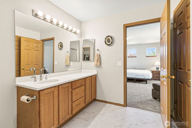 27648 238th Place SE, Maple Valley, WA 98038