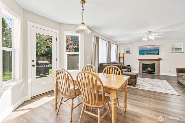 27648 238th Place SE, Maple Valley, WA 98038