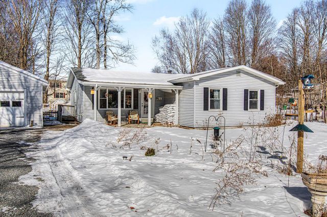 11 Turner Avenue, Milton, VT 05468