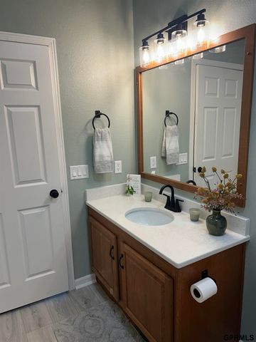 16410 Iske Drive, Bellevue, NE 68123