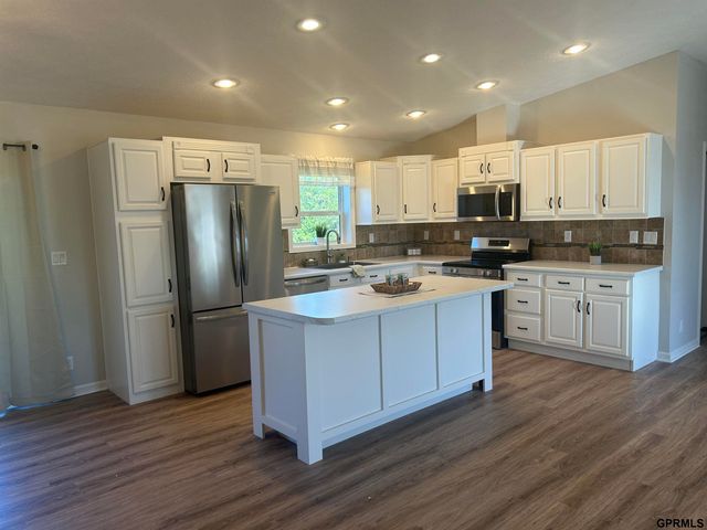 16410 Iske Drive, Bellevue, NE 68123