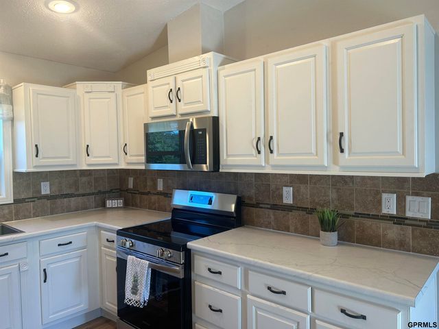 16410 Iske Drive, Bellevue, NE 68123