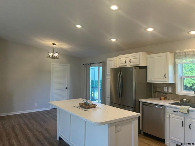 16410 Iske Drive, Bellevue, NE 68123