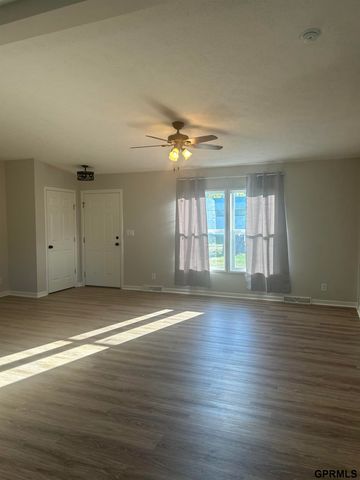 16410 Iske Drive, Bellevue, NE 68123