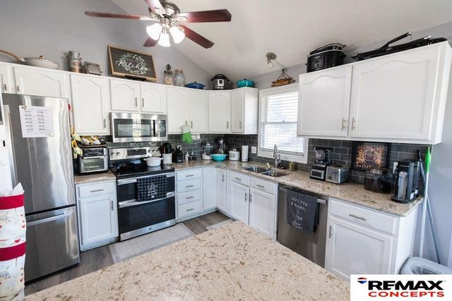 5059 N 20th Street, Lincoln, NE 68521