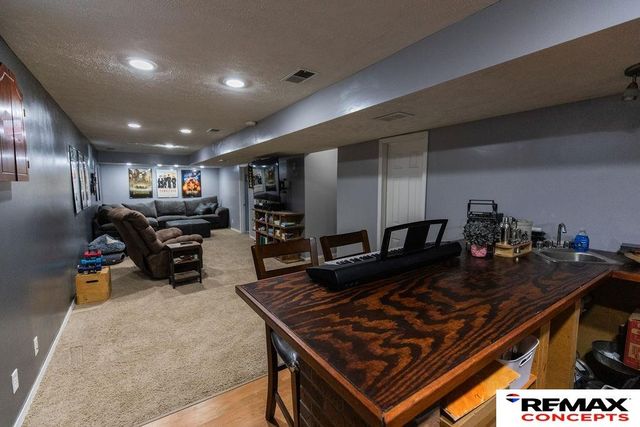 5059 N 20th Street, Lincoln, NE 68521