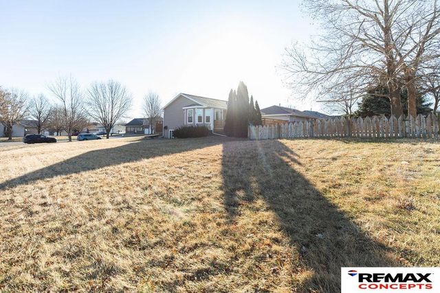 5059 N 20th Street, Lincoln, NE 68521