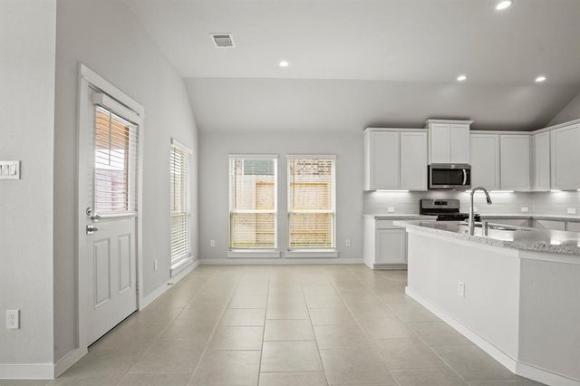 108 Dina Lane, Montgomery, TX 77356
