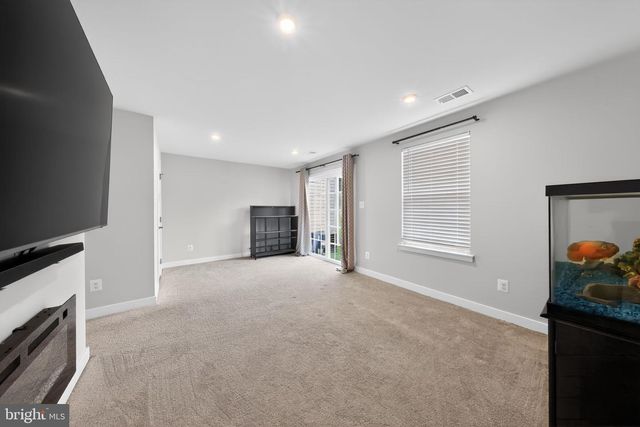 1930 SPEARFISH CT, Newark, DE 19702