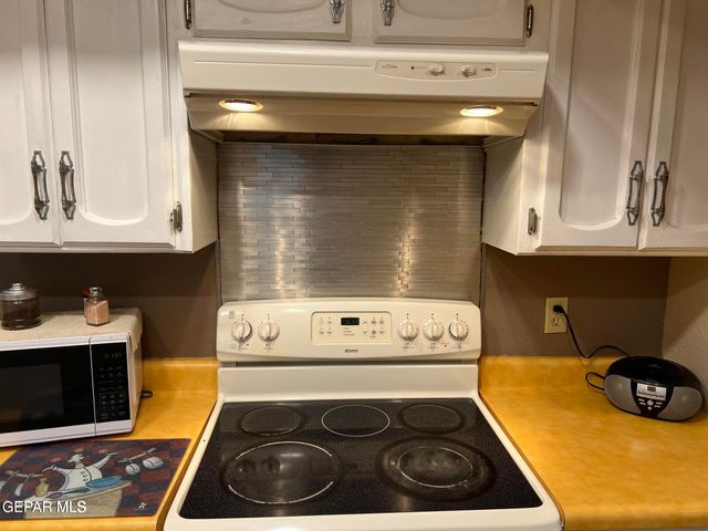 1820 JACK NICKLAUS Drive, El Paso, TX 79935