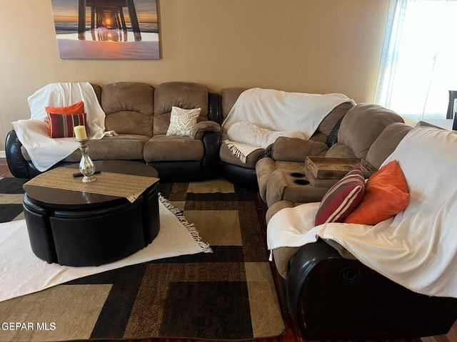 1820 JACK NICKLAUS Drive, El Paso, TX 79935