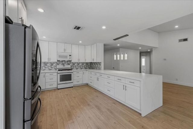 68385 Tortuga Road, Cathedral City, CA 92234