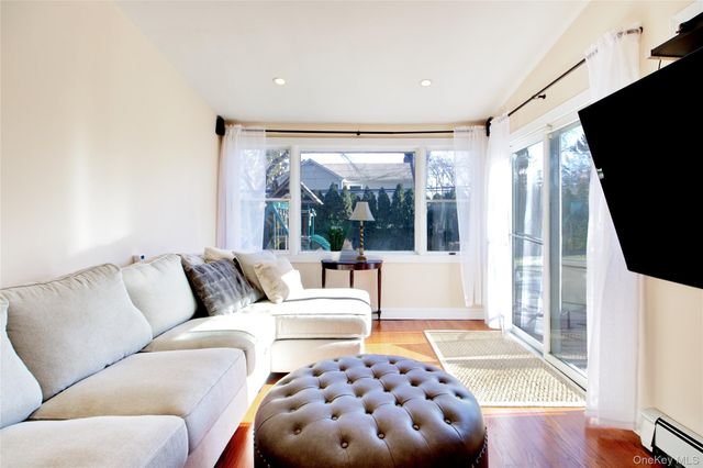 26 Midland Road, East Hills, NY 11577