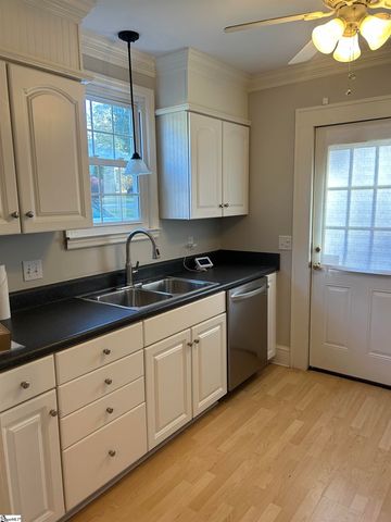 106 Long Hill Street, Greenville, SC 29605