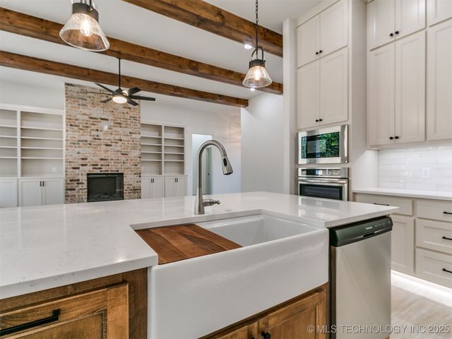 15919 Vernon Circle, Newalla, OK 74857