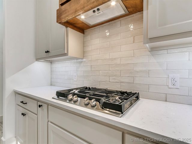 15919 Vernon Circle, Newalla, OK 74857