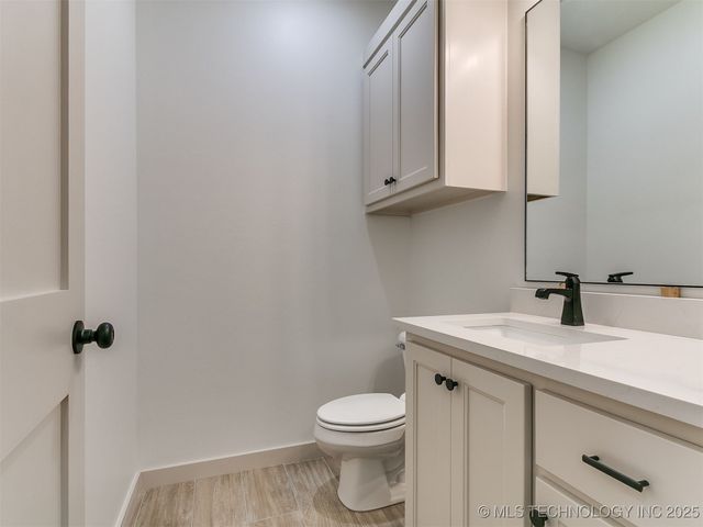 15919 Vernon Circle, Newalla, OK 74857