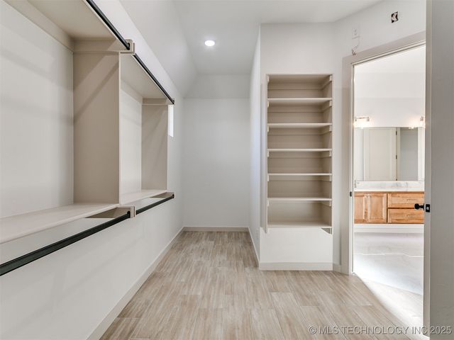 15919 Vernon Circle, Newalla, OK 74857